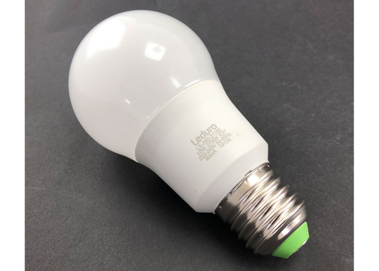 LED lamppu E27 10 W