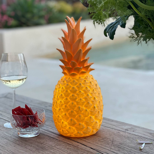 Goodnight Light Pinacolada -koristevalo kelt. RGBW