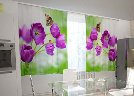 Pimentävä verho LILAC TULIPS IN THE KITCHEN 200x120 cm