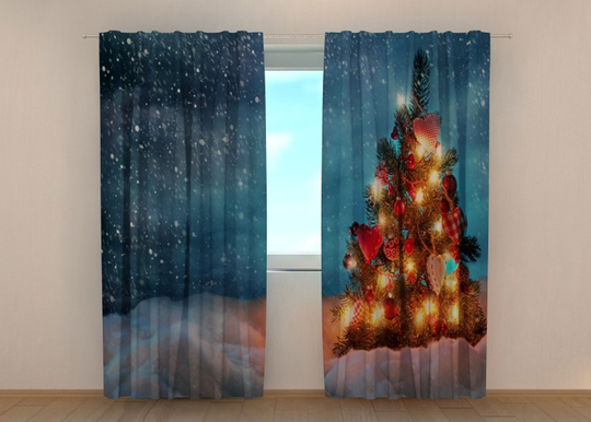 Puolipimentävä verho Christmas tree in snow 240x220 cm